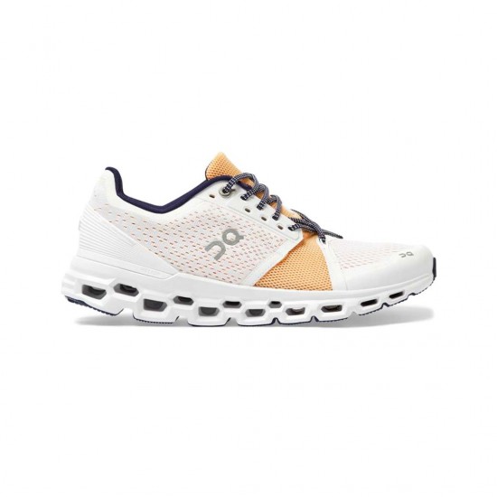 Woman running shoe ON Cloudstratus